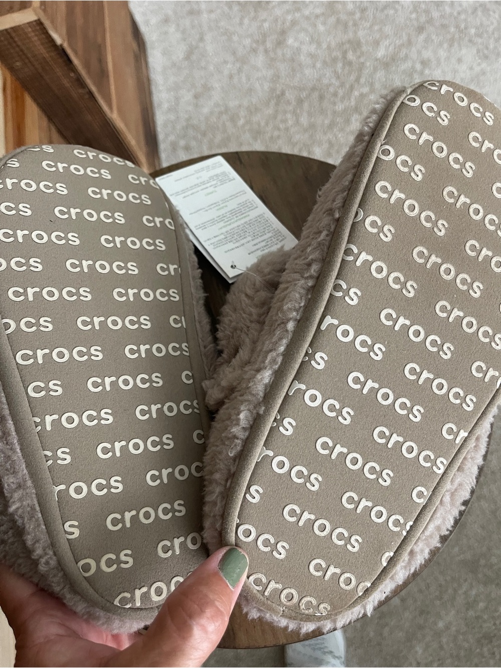 CROCs slippers size 6 - Picture 4 of 4